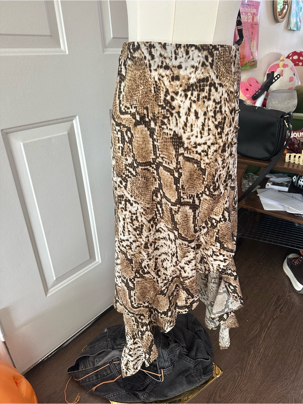 Asymmetrical Snake-Print Midi Skirt with Button Up on Side (L/XL)